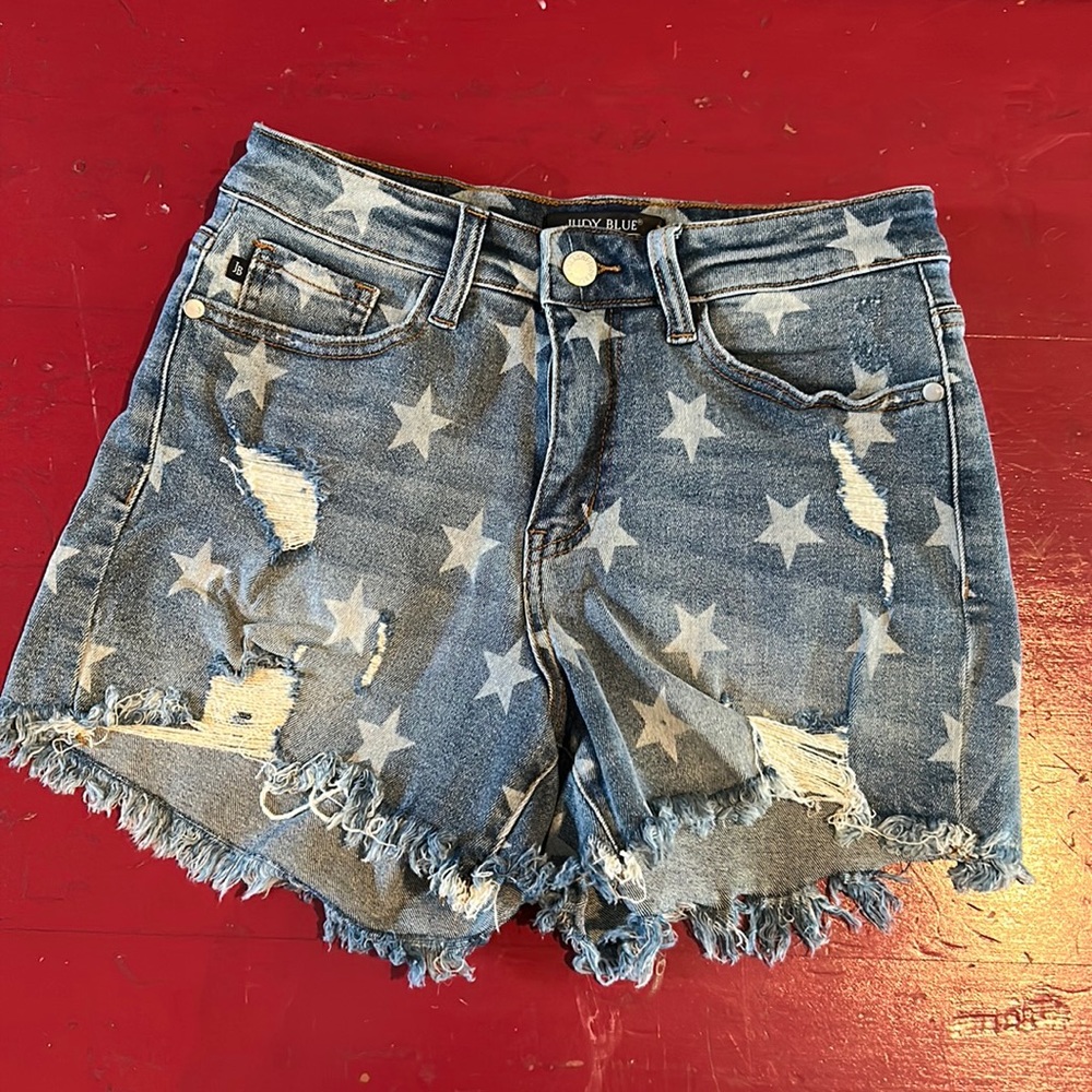 Judy Blue star cutoff shorts